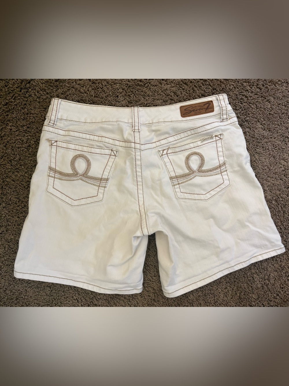 Seven7 White Denim Shorts with Contrast Stitching - Picture 2 of 5